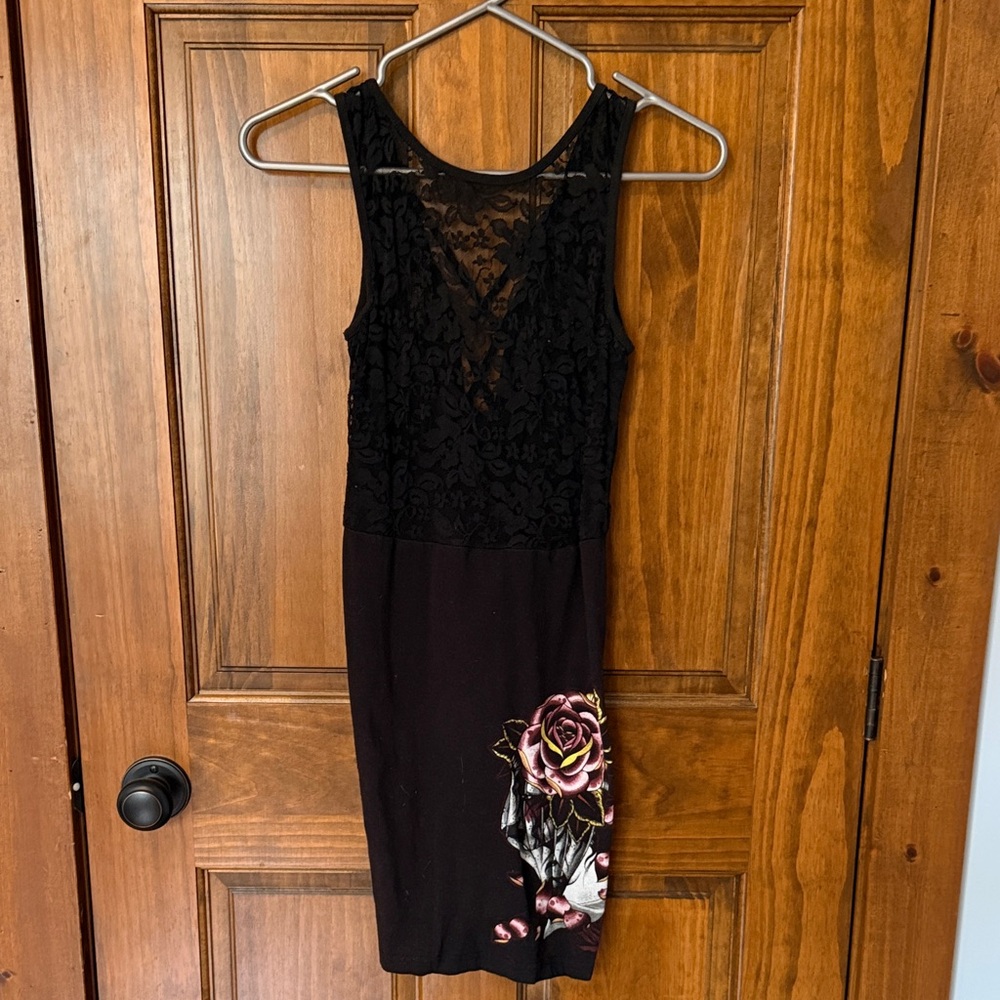 Sleeveless Black Midi Dress with Lace Bodice and Rose Detail